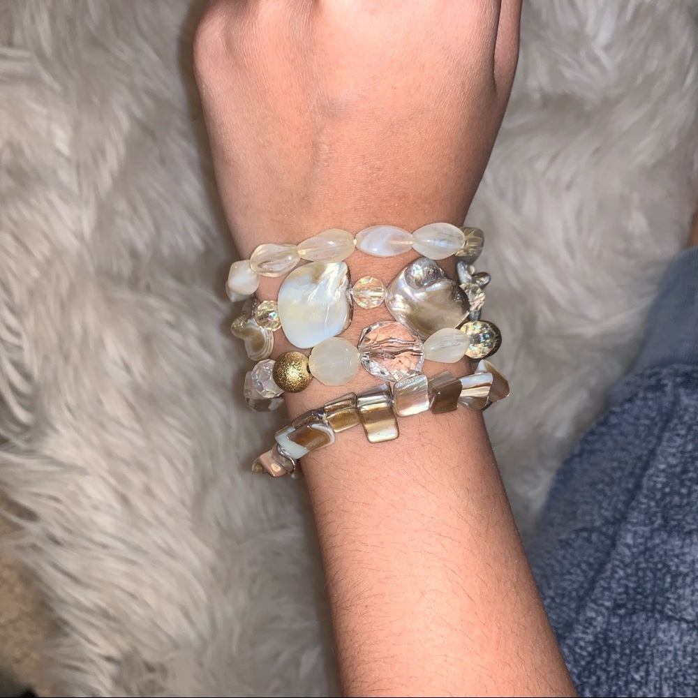 Set of bracelets
